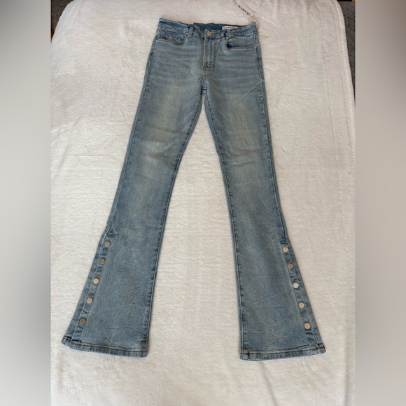 NWT - Blank NYC Hoyt High-Rise Mini Flare - size 28 - Picture 5 of 16